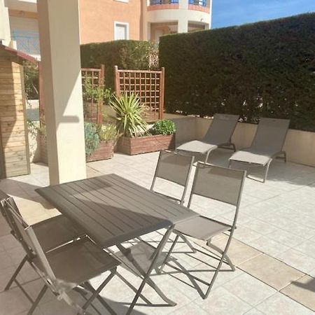 Appt 2 Pieces Port Frejus - Mega Terrasse + Garage Lägenhet Exteriör bild